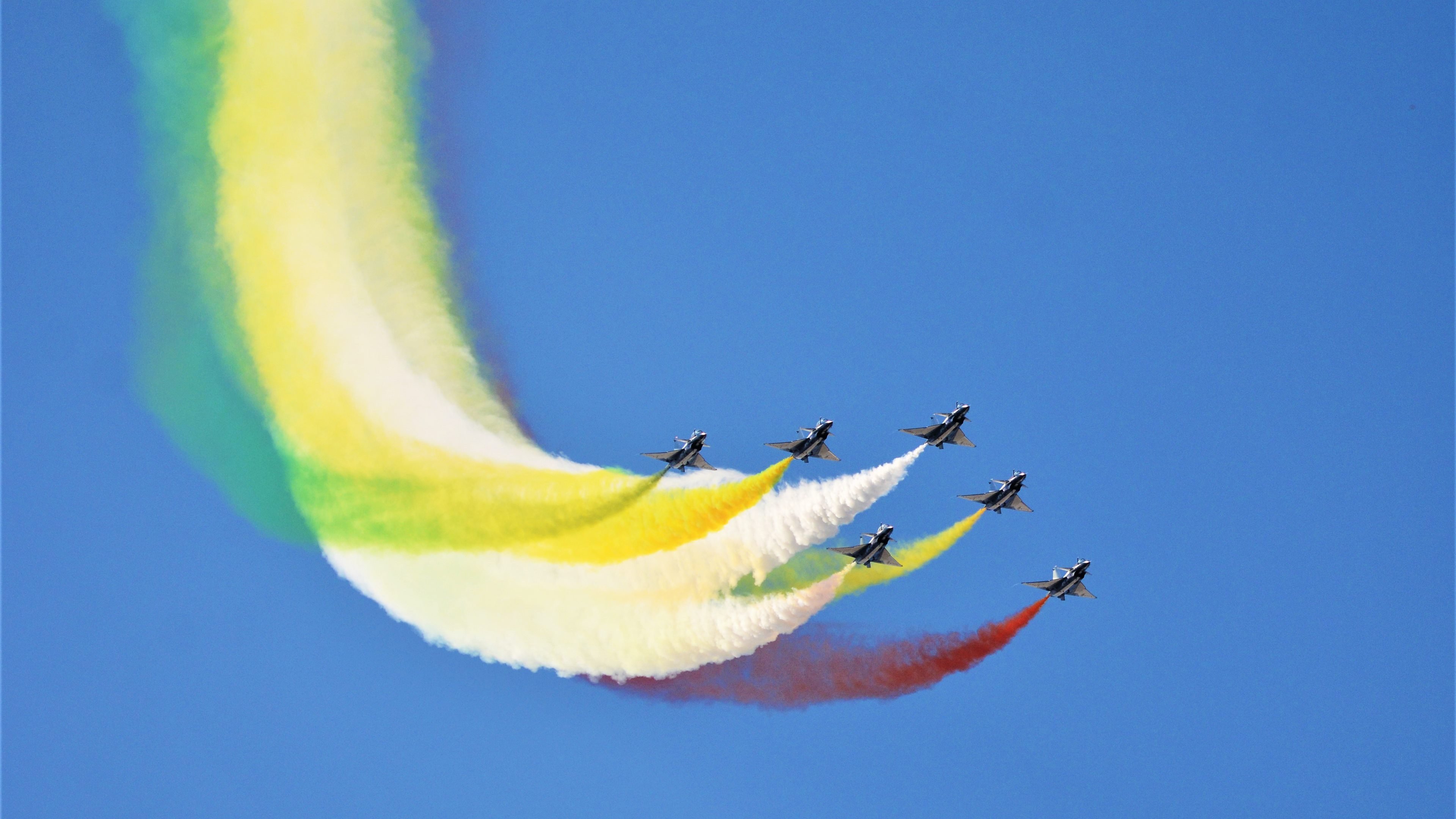 台球比赛现场：紧张激烈的对决，台球惊呆全场视频